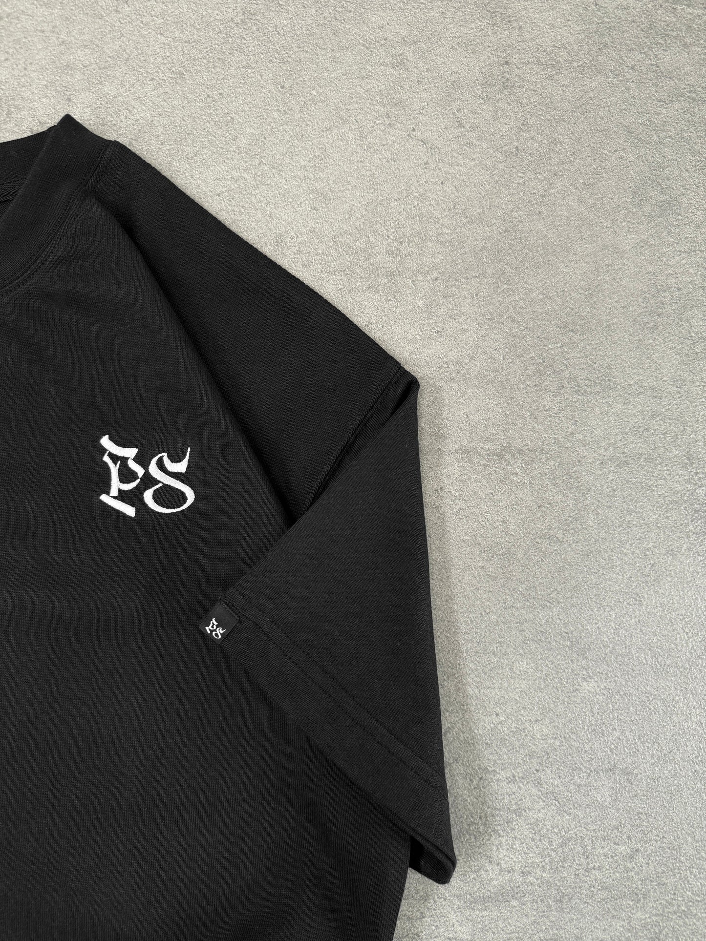 BLACK OG TEE